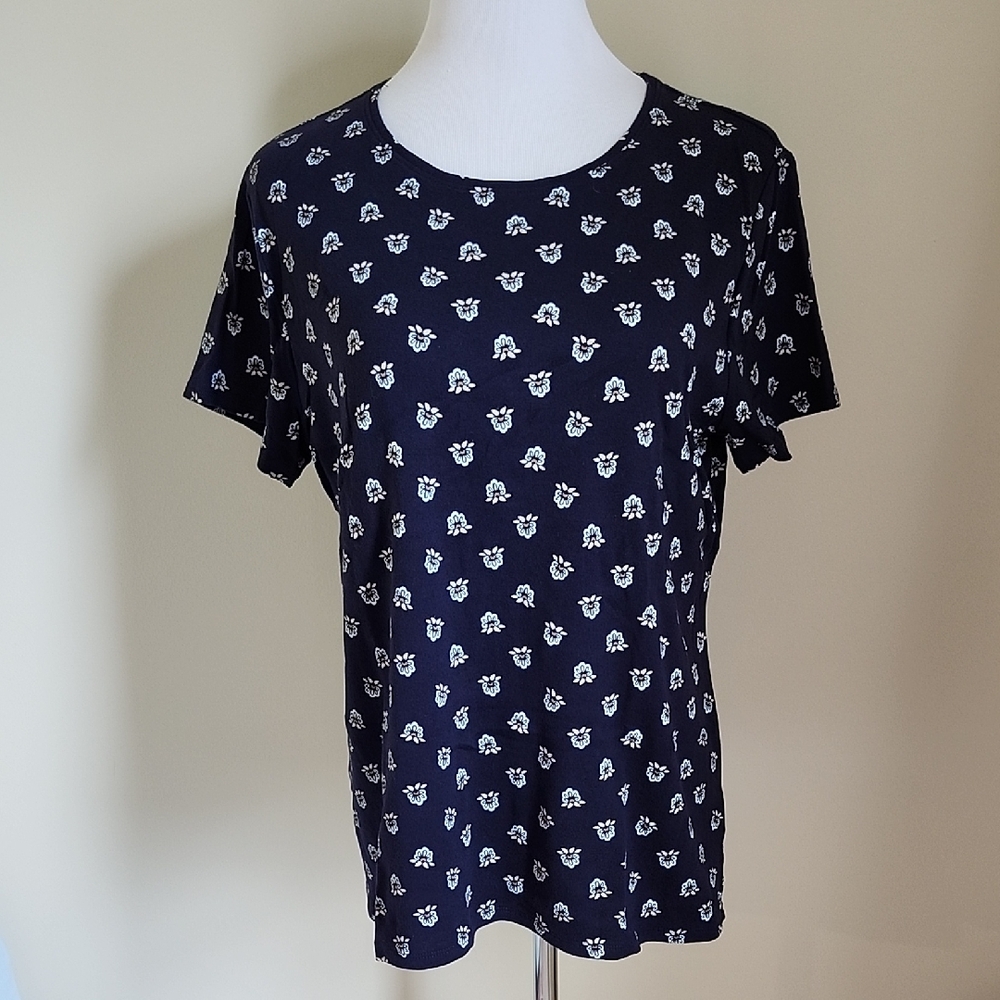 Croft & Barrow Navy Tee with White Floral Print Size Large